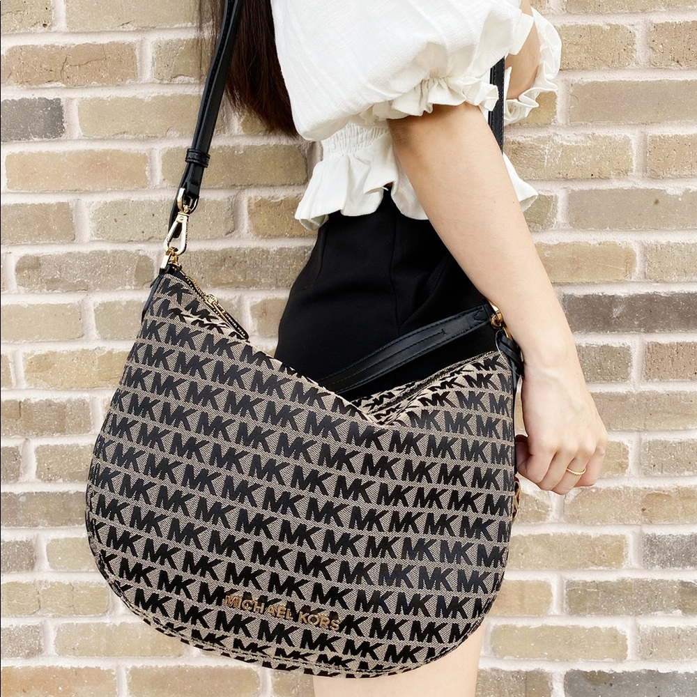 - NWT Michael Kors MK Signature Tote crossbody - Picture 2 of 6